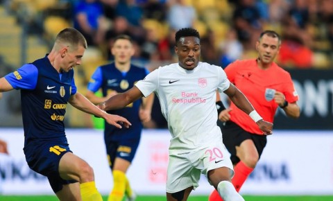 Coy Lens Mikels bunu bacaran 5-ci futbolçu oldu