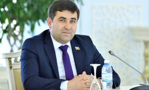 Deputat da “Kəpəz”in baş məşqçisini istefaya səslədi