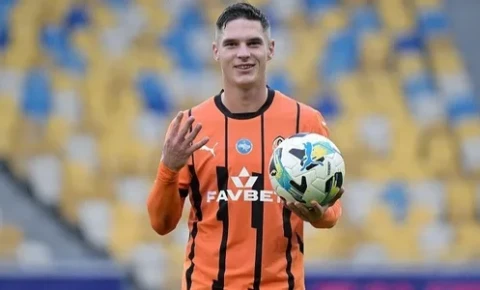Ukrayna millisinin ən bahalı futbolçularından biri “Benfika” ilə müqavilə bağlayacaq