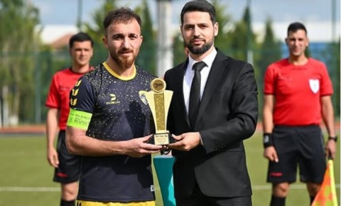 Elgün Abbaslı: “Yenə öz qolumu seçərdim"