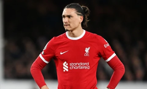 "Napoli" “Liverpul”un hücumçusu ilə ortaq məxrəcə gəlib
