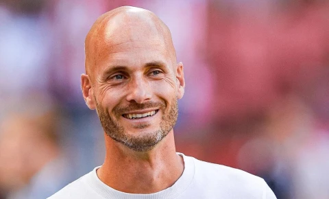 Bundesliqa klubu baş məşqçisi ilə yolları ayırdı