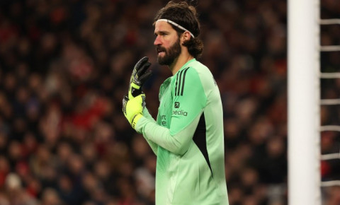 "Milan" "Liverpul"la danışıqlara başladı