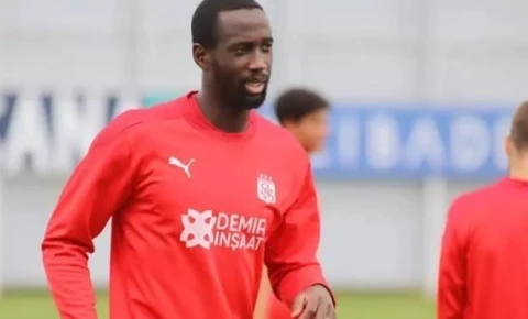 Sumqayıta gələn futbolçunun keçidi bu səbəbdən baş tutmadı