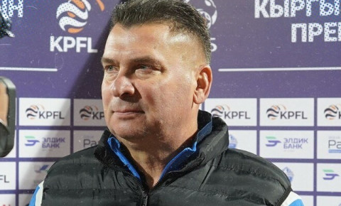 Baş məşqçi oyun zamanı söyüş söydü, klub onu postundan qovdu