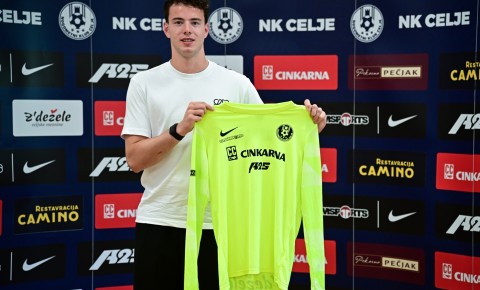 “Sabah”ın rəqibi "Everton"un qapıçısı ilə güclənib
