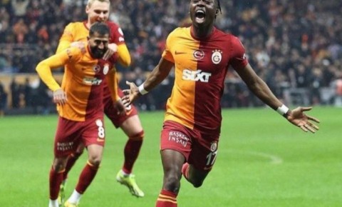 "Qalatasaray"ın futbolçusu Almaniyaya qayıdır
