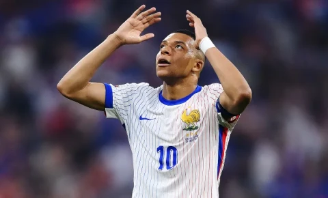 Mbappe bombardirlər siyahısında Tyerri Anrini keçdi