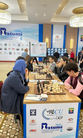 Avropa çempionatı: Kişilər "sülh" bağladı, qadınlar isə turu qələbə ilə başa vurdu