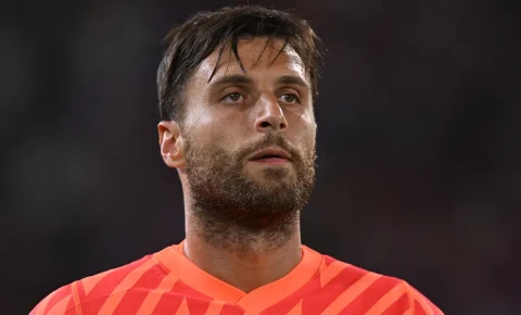 “Atalanta” “Milan”ın qolkiperini “rənglərinə bağladı”