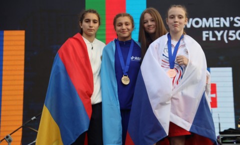 Əminə qitə çempionu oldu