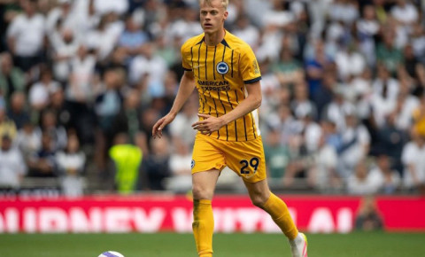 Niderlandlı müdafiəçi "Tottenhem"ə keçə bilər