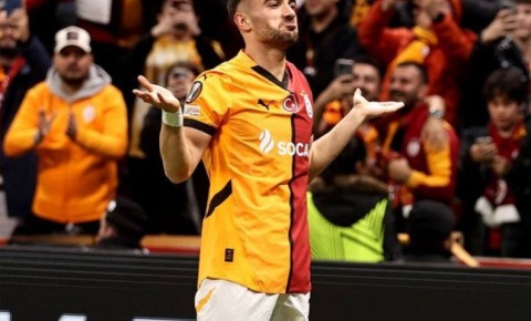 "Qalatasaray" Türkiyə millisinin üzvü ilə müqavilə imzalayacaq