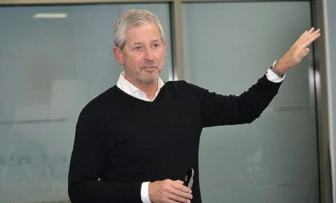 De Bleker XII turun mübahisəli epizodlarını şərh etdi - VİDEO