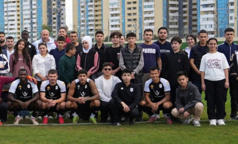 "Neftçi"nin futbolçuları şəhid və qazi övladları ilə görüşdü