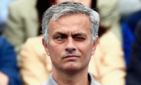 Mourinyo İstanbuldan ayrılsa da, "Fənərbaxça"nı külli-miqdarda borca salıb