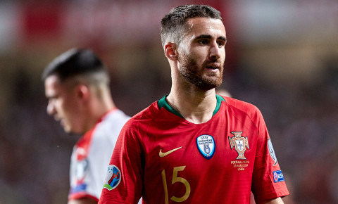 Portuqaliya millisinin hücumçusu karyerasını başa vurmaq istəyir