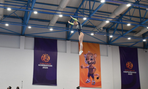 Batut gimnastikası üzrə yarışda ölkəmizi 3 idmançı təmsil edir