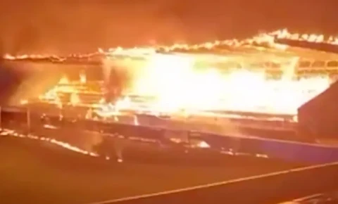 Finlandiyada stadionu yandırdılar