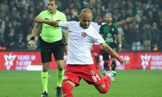 Diniyevin komandası Şeydayevin "Kocaelispor"unu məğlub edib