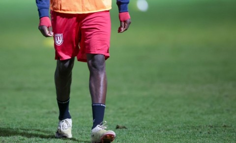 İdman tarixinin ən yaxşı futbolçusu kim seçildi?