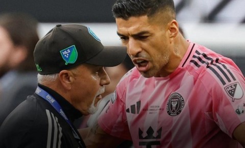 Luis Suaresə 6 oyunluq cəza verildi