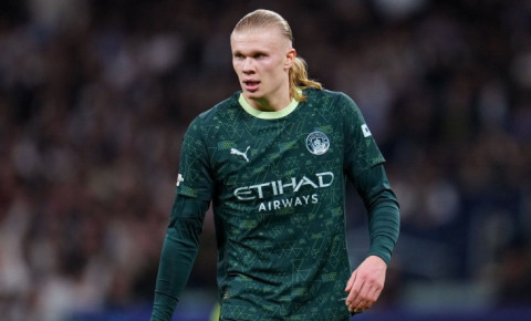 Holand Premyer Liqa klubunda vurulan qollara görə Ronaldunu geridə qoydu