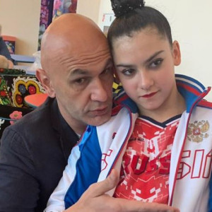 Dmitri Kramarenko: "Məşqdən sonra “ayaqqabıma buzlu su tökdülər” dedi