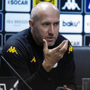 "Neftçi" Samir Abasovla yollarını ayırdı