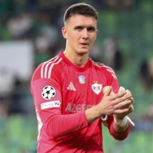 “Qarabağ”ın qapıçısının “Borussiya”ya mümkün transferi sual altına düşdü