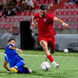 Vüsal İsgəndərli komandasının yeganə qolunun müəllifi oldu